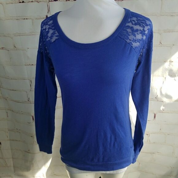 3/$25 PINK Victoria's Secret long sleeve blue XS - Picture 1 of 5